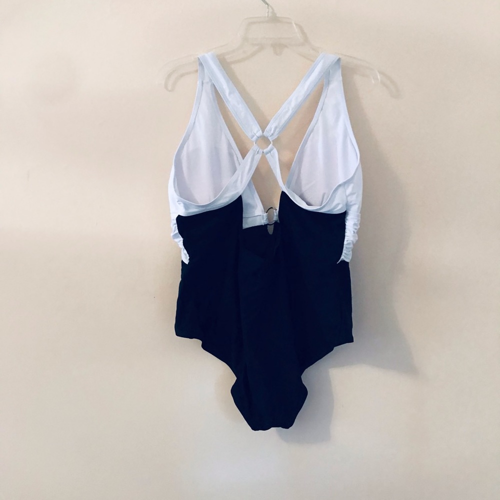New women’s swimsuit Size XL - Picture 3 of 7